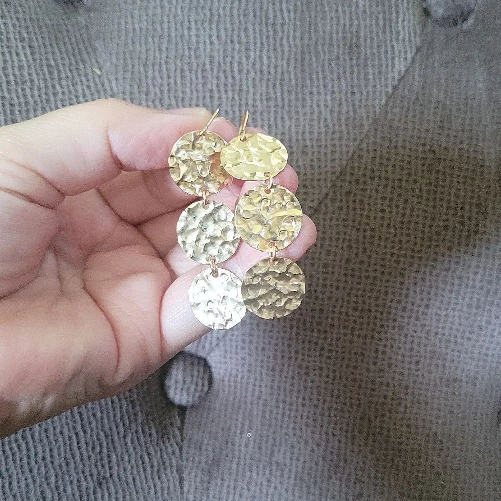 ✨️HP✨️ Gold💛 Filled Hammered🔨 Triple3️⃣ Disc📀 Earrings - Picture 5 of 15